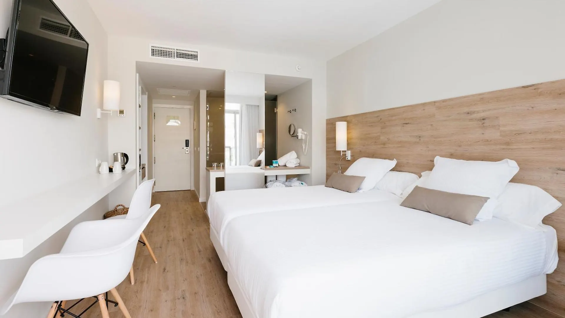 Hotel Aluasoul Ibiza - Adults Only Es Cana 4*,  España