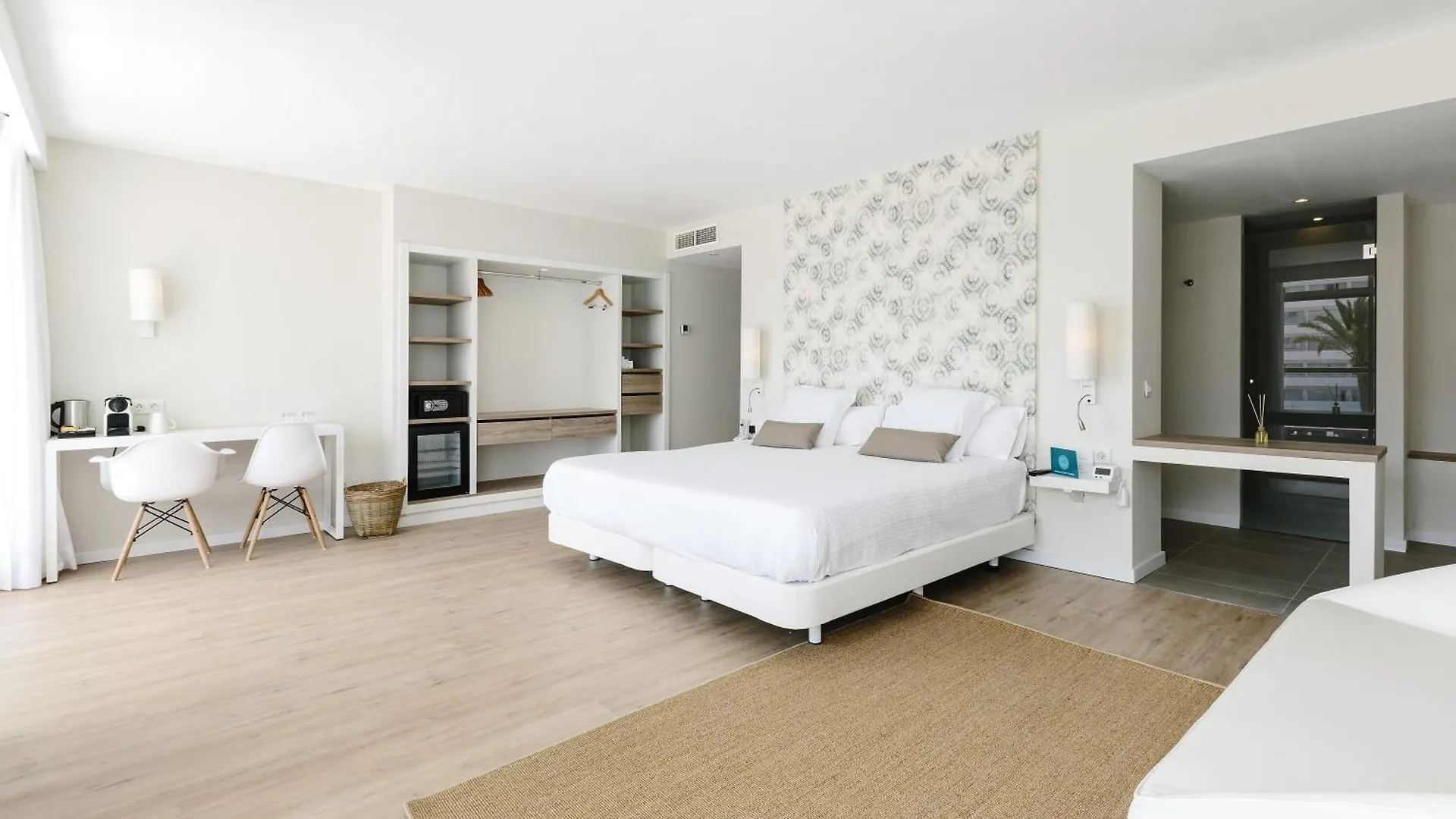 Aluasoul Ibiza - Adults Only Hotel Es Canar  4*, Es Canar (Ibiza)