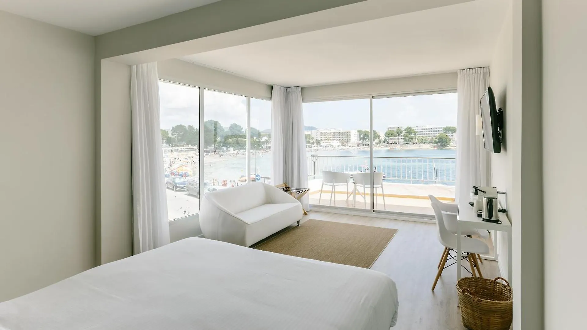Aluasoul Ibiza - Adults Only Hotel Es Canar