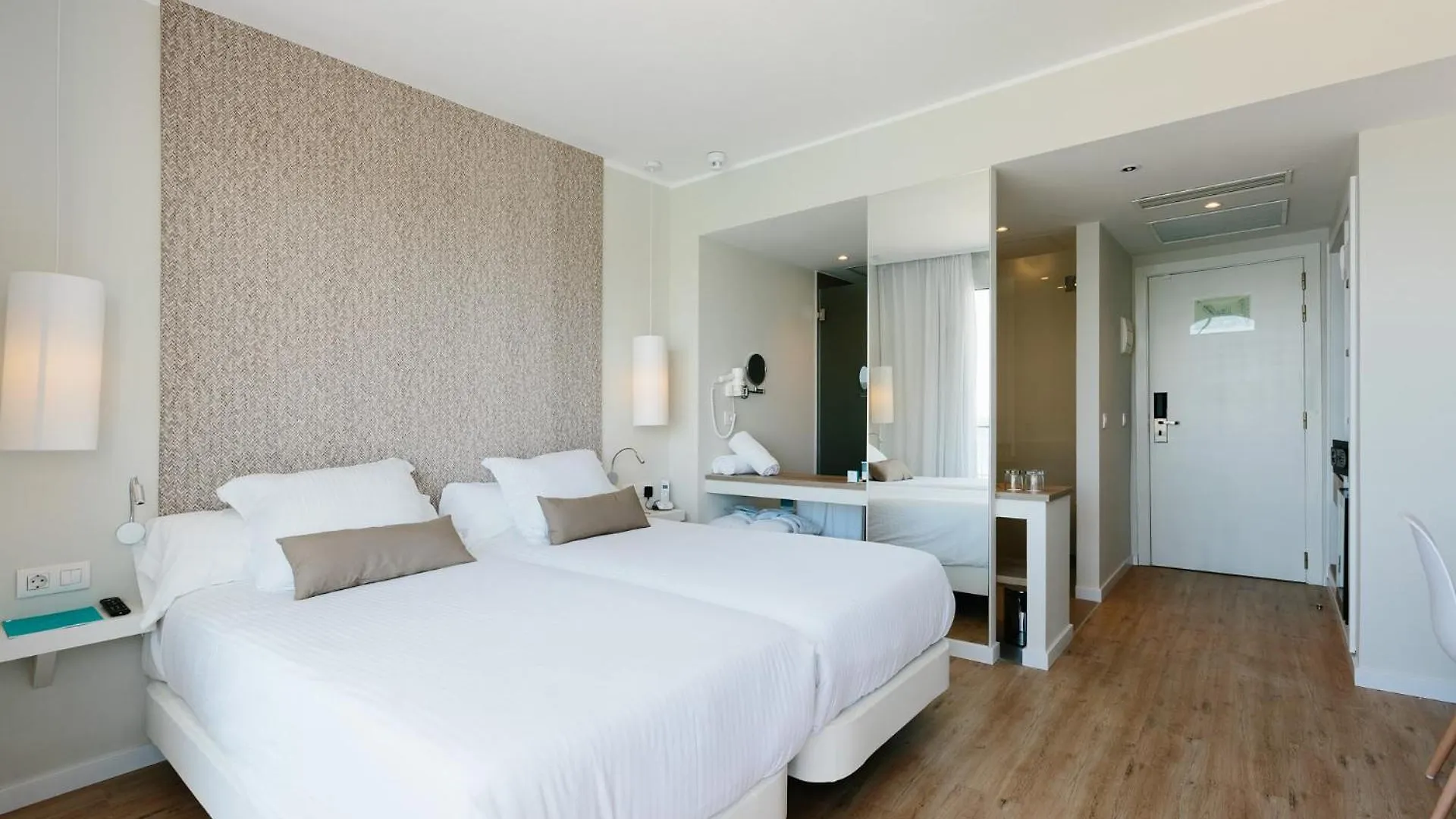 Aluasoul Ibiza - Adults Only Hotel Es Canar  4*, Es Canar (Ibiza)