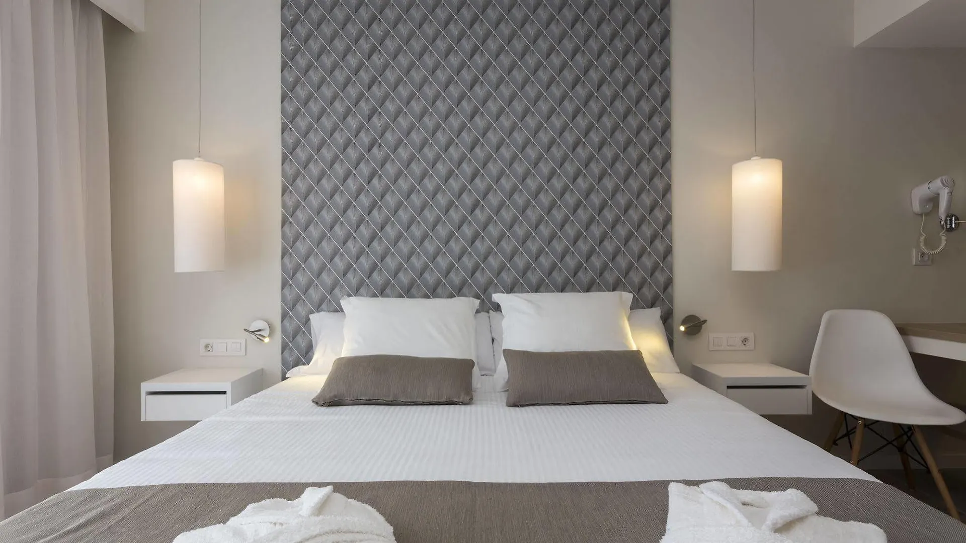 Aluasoul Ibiza - Adults Only Hotel Es Canar